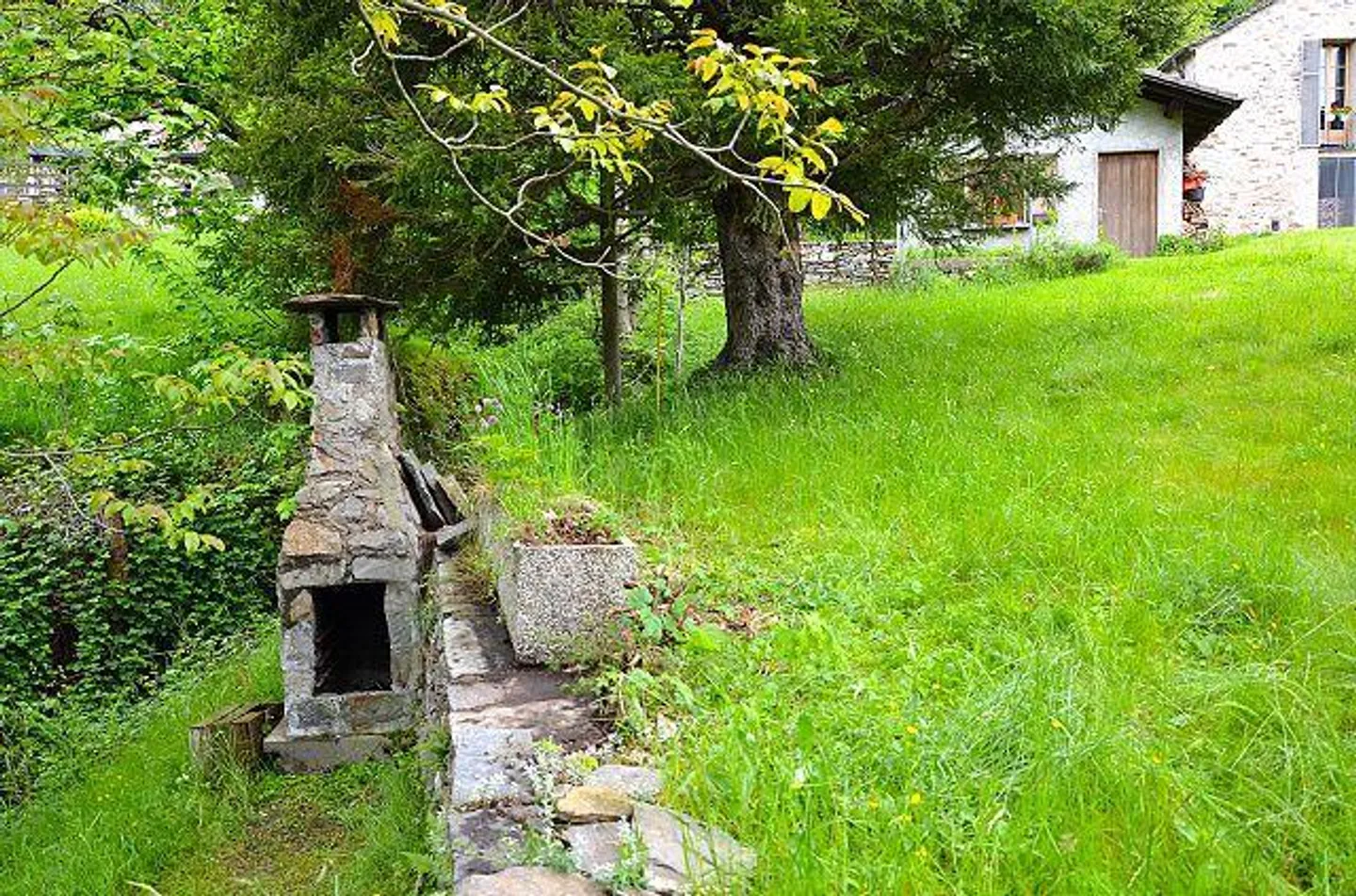 piccola casa vacanze vicino al ruscello in una posizione molto tranquilla e soleggiata con vista ... - Foto 14 di 26