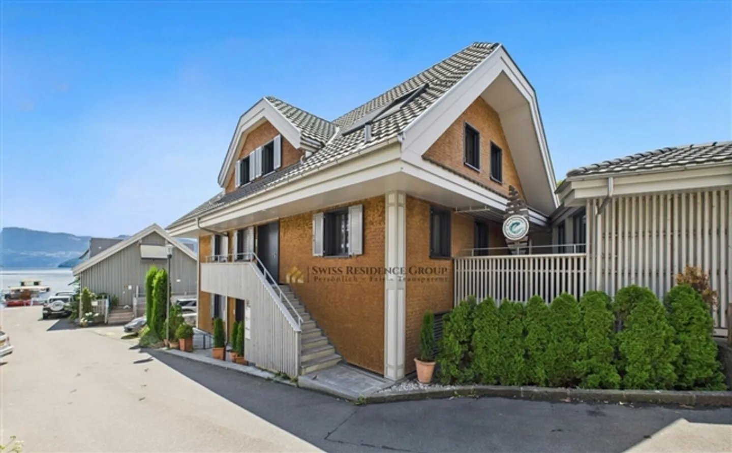 Exclusive Loft Villa on Lake Lucerne - Living like in a Luxury Resort - Photo 1 of 20