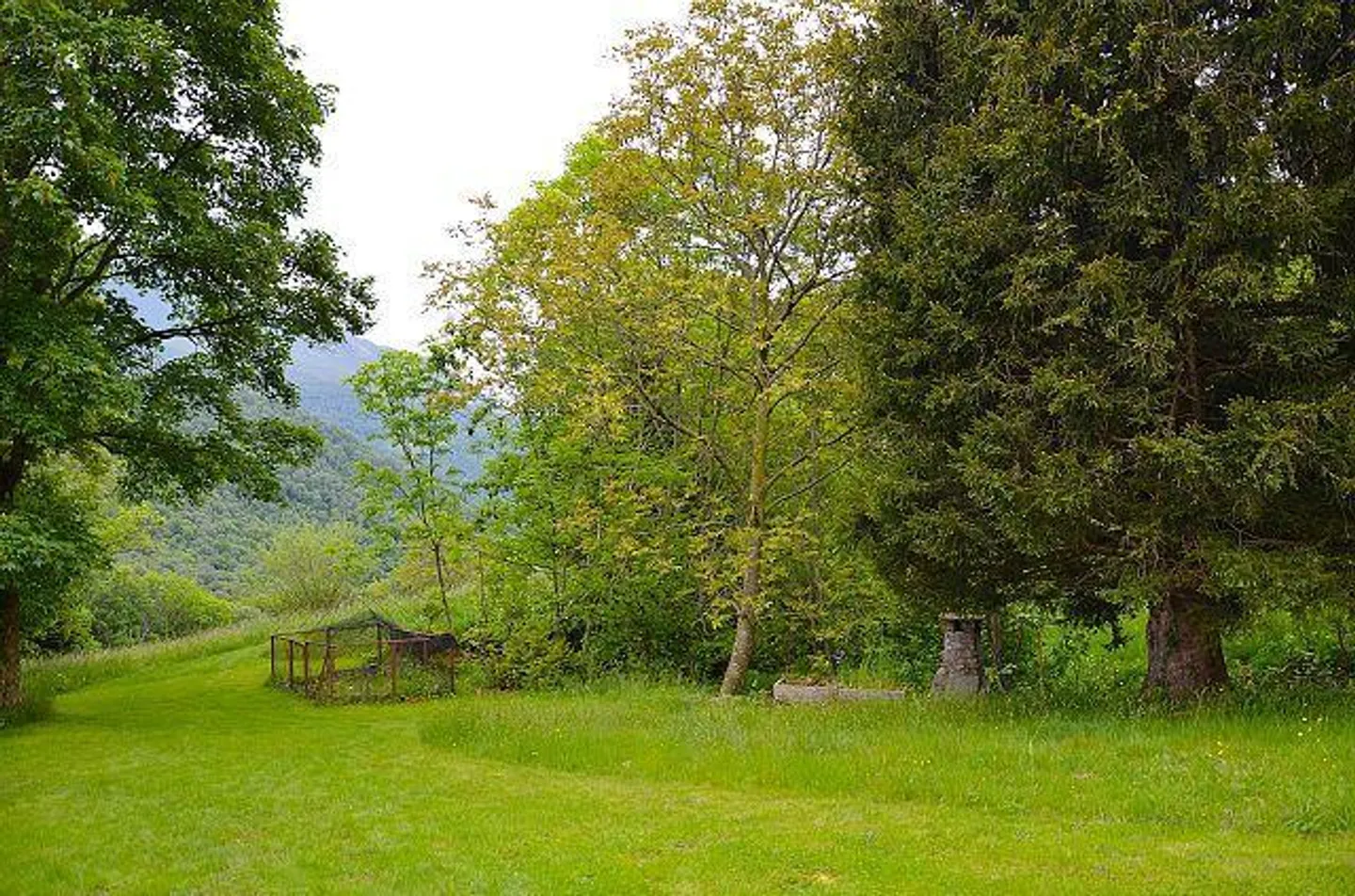 piccola casa vacanze vicino al ruscello in una posizione molto tranquilla e soleggiata con vista ... - Foto 10 di 26