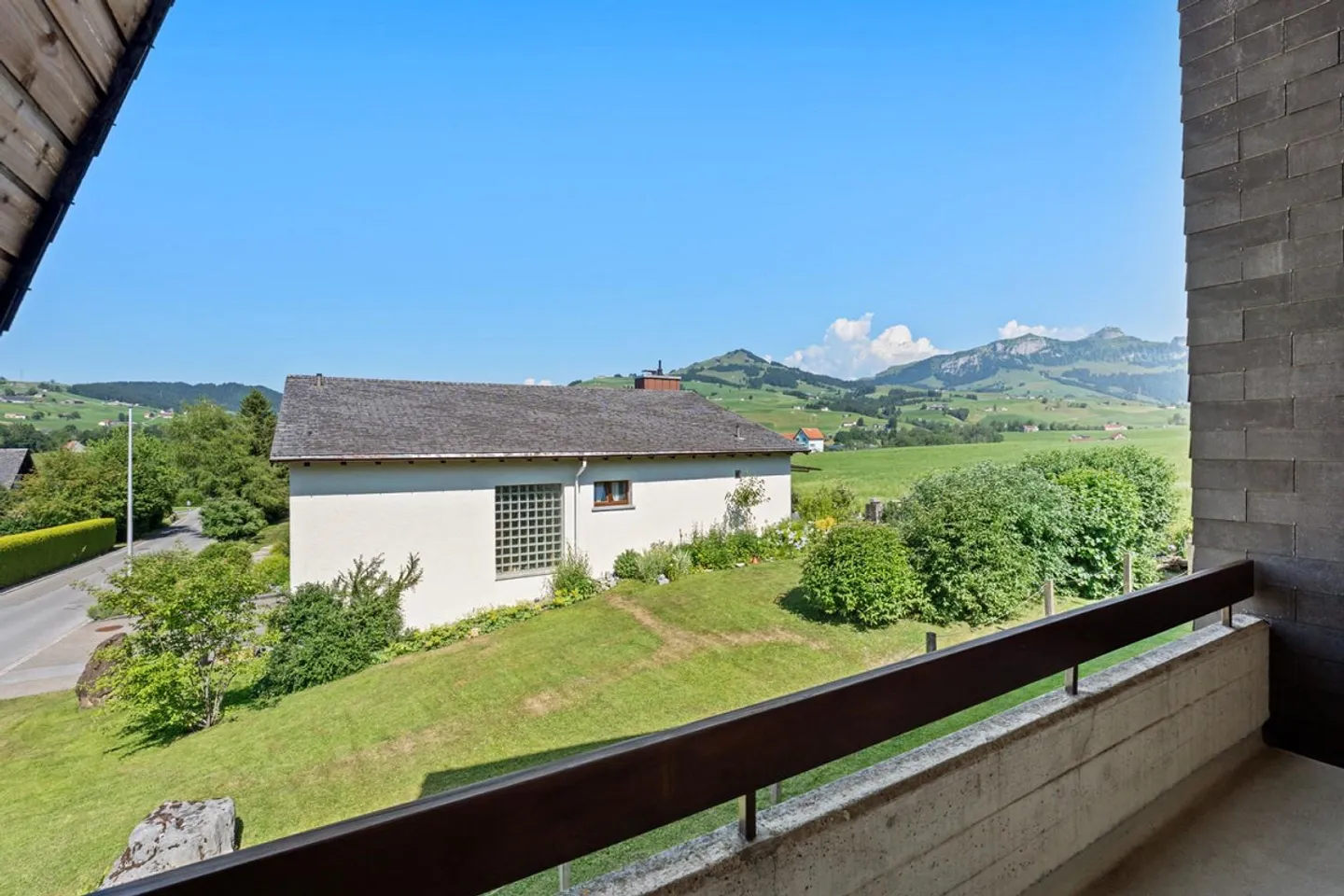 Familienhaus mit atemberaubender Aussicht - Foto 29 von 30