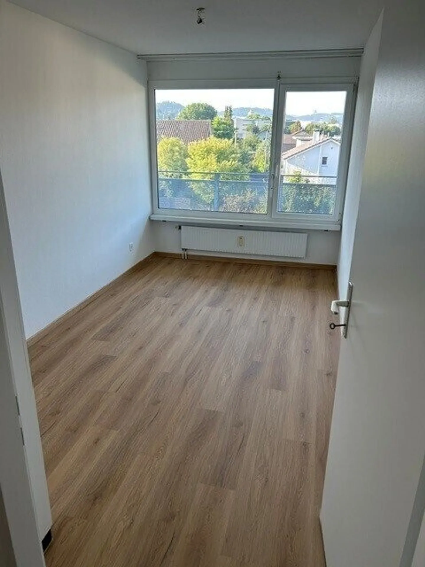Vivere come nuovo: appartamento ristrutturato di 3.5 locali con splendida vista - Foto 5 di 6