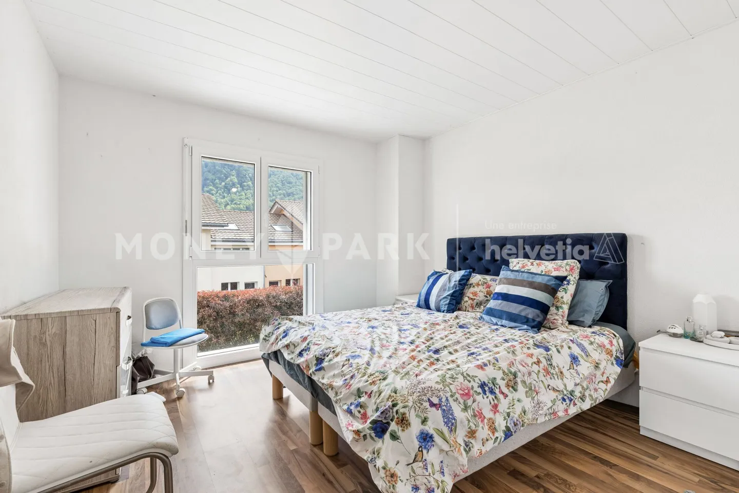 Semi-Detached House with 5.5 Rooms - Photo 6 of 14