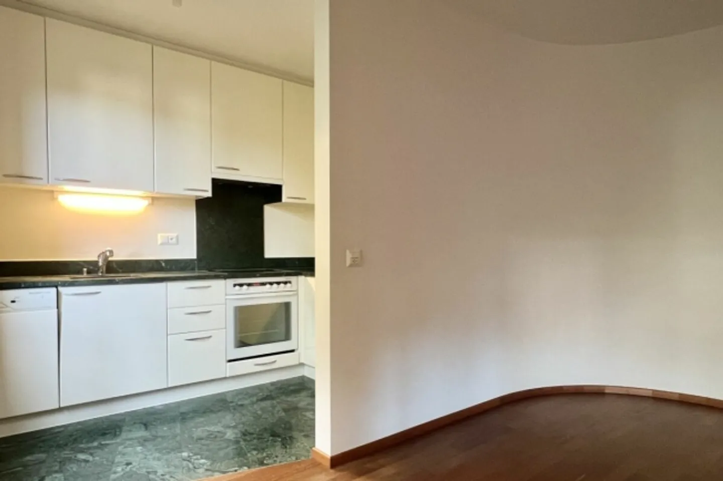 Elegant 2.5 Apartment in Parco Gabriel - Photo 5 of 20