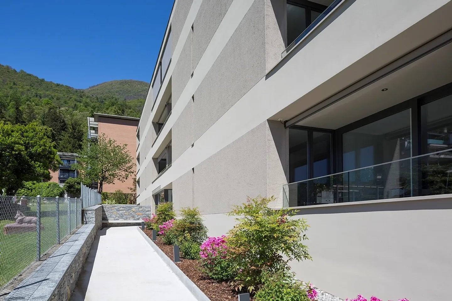 MINUSIO, We rent a 2 ½ room apartment - Photo 1 of 9