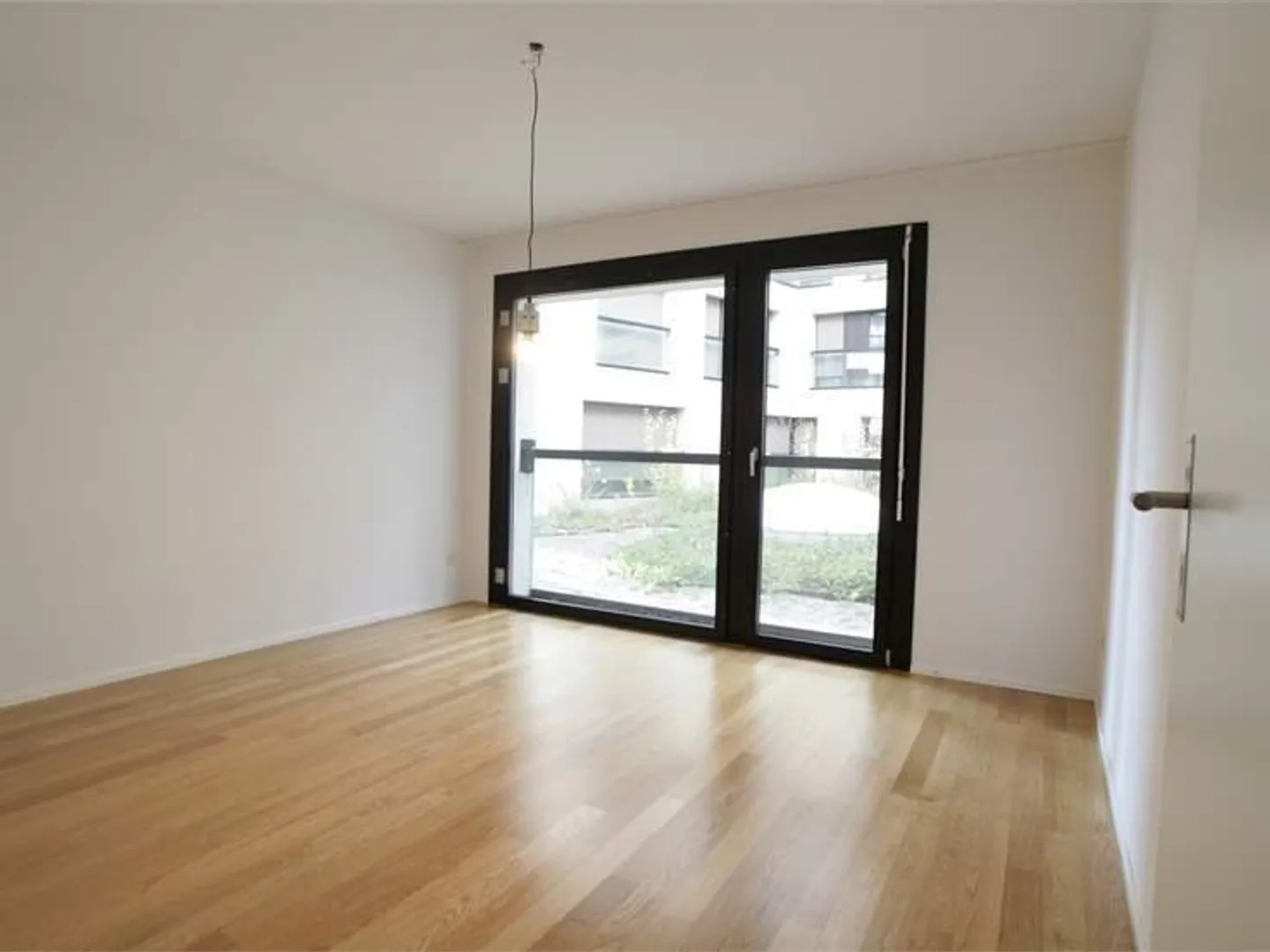 Appartement exclusif de 3,5 pièces avec loggia et équipements de haute qualité - Photo 7 sur 7