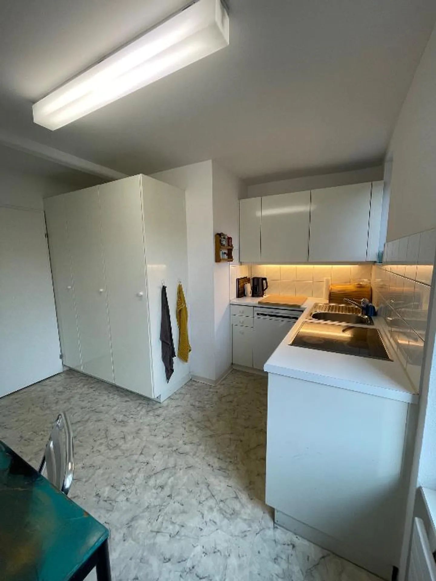 Camera in appartamento condiviso - Foto 4 di 5