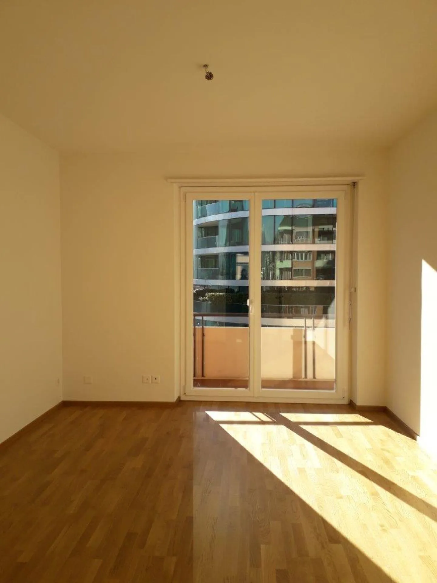 6.5 mit Balkon in zentraler Lage - Foto 6 von 13