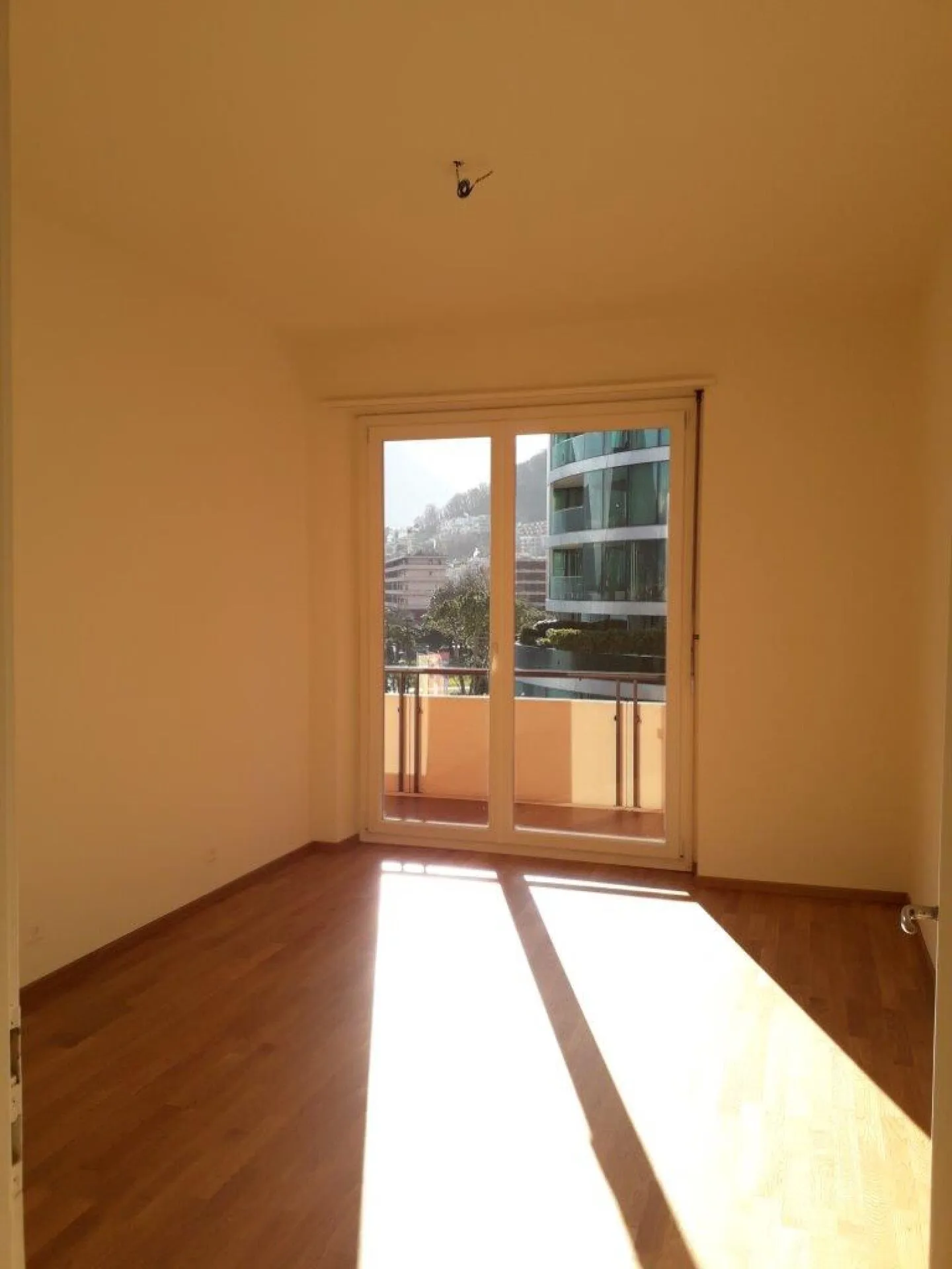 6.5 mit Balkon in zentraler Lage - Foto 8 von 13