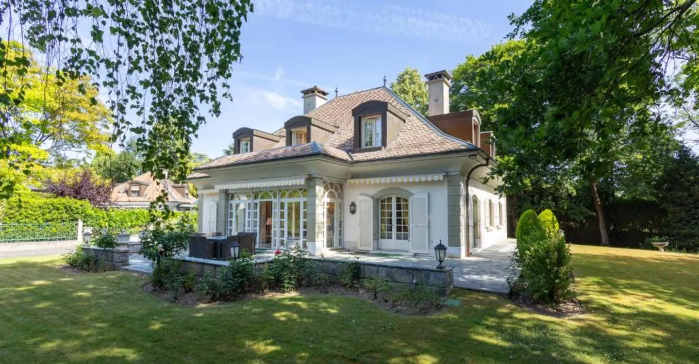 Maison de Maître - l'intimité d'un grand jardin verdoyant. - Foto 3 von 10