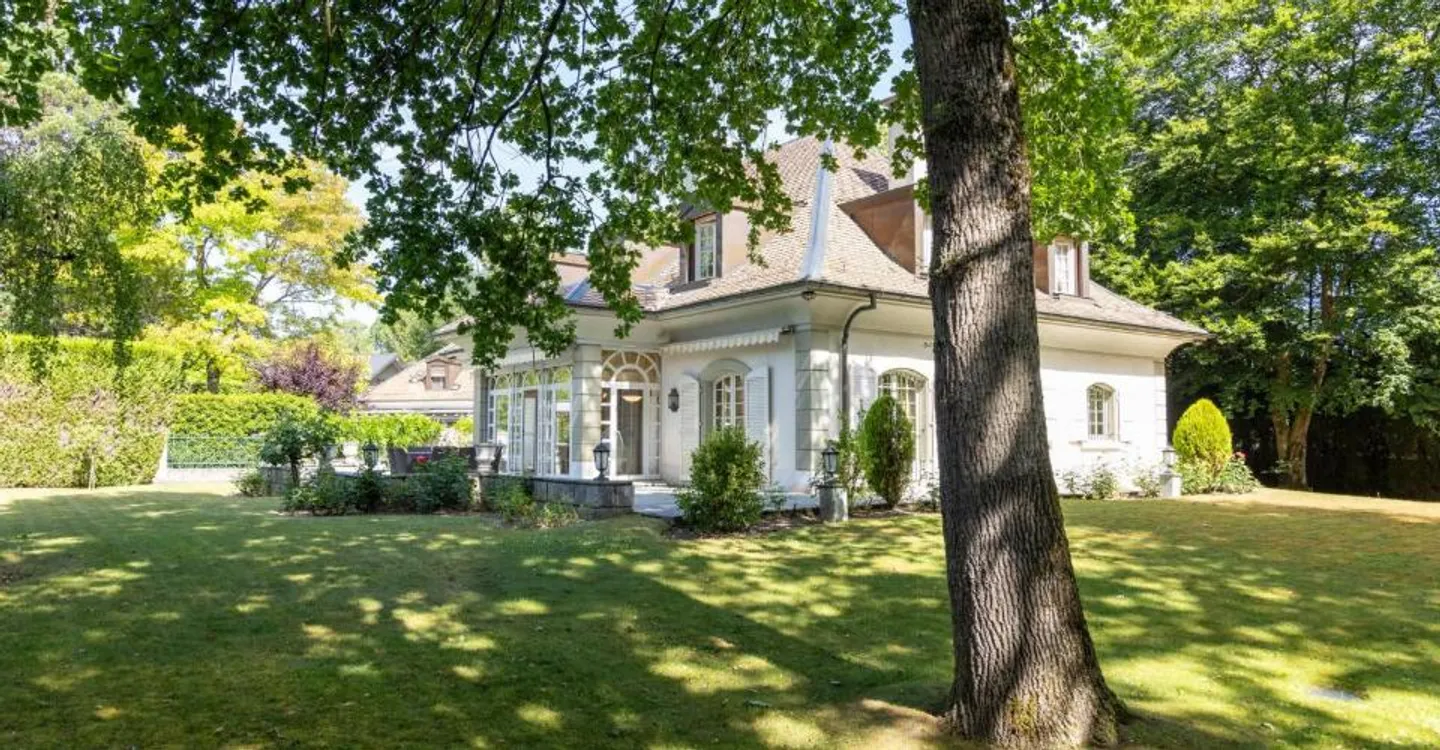 Maison de Maître - l'intimité d'un grand jardin verdoyant. - Foto 4 von 10