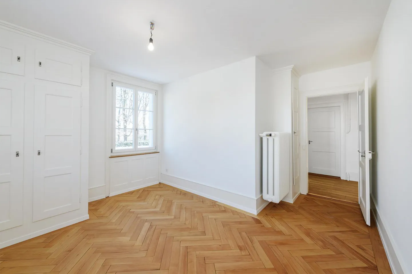 A Home for Lovers: High-Quality Renovation and Noble Details - Photo 13 of 21