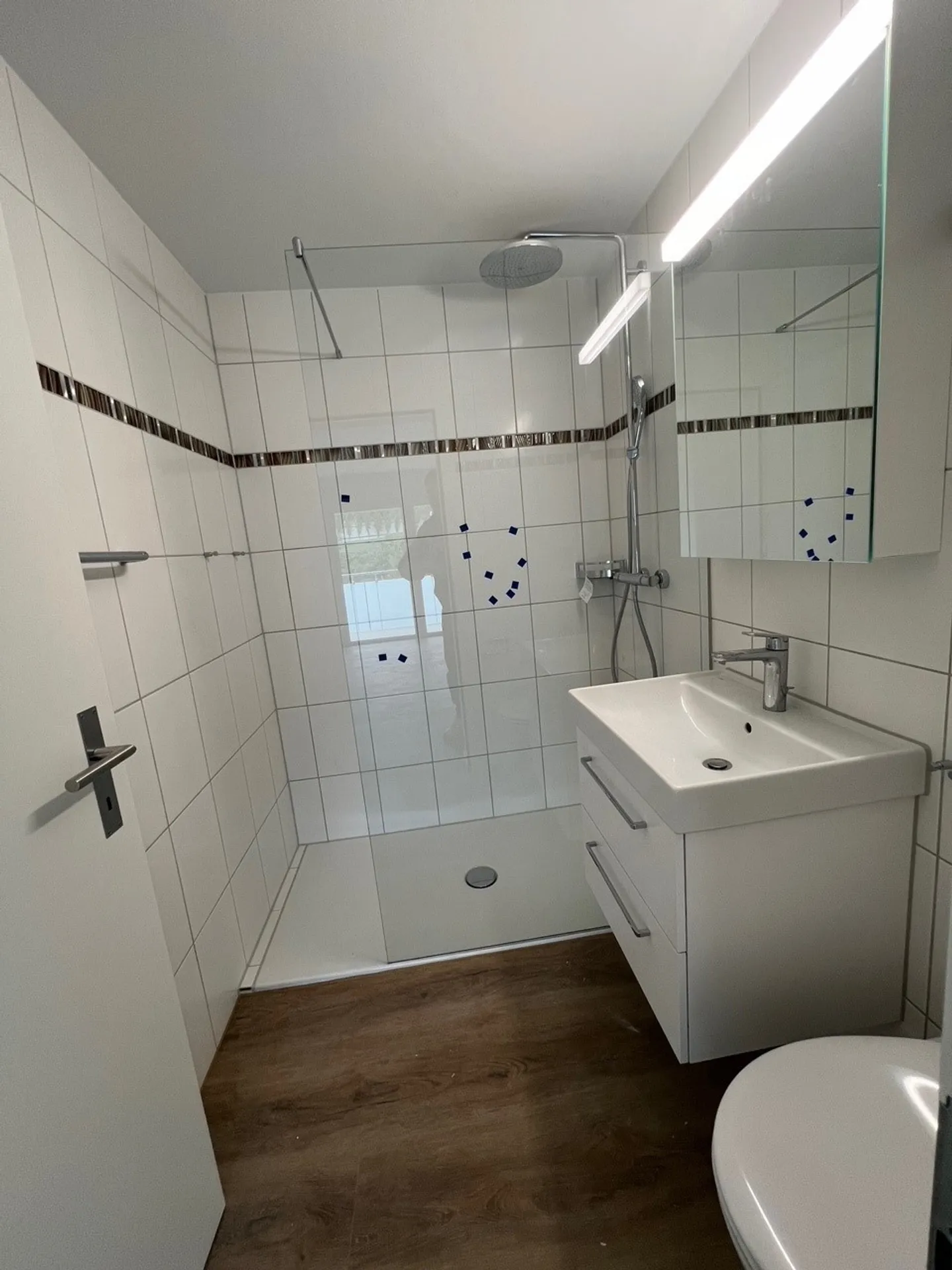 Appartement simple confortable avec balcon - Photo 2 sur 9