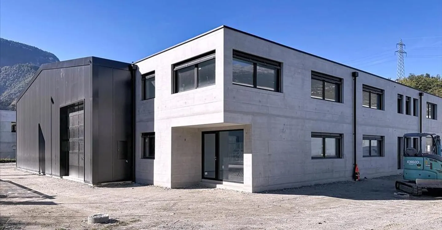 Immeuble mixte à louer - Photo 1 sur 8