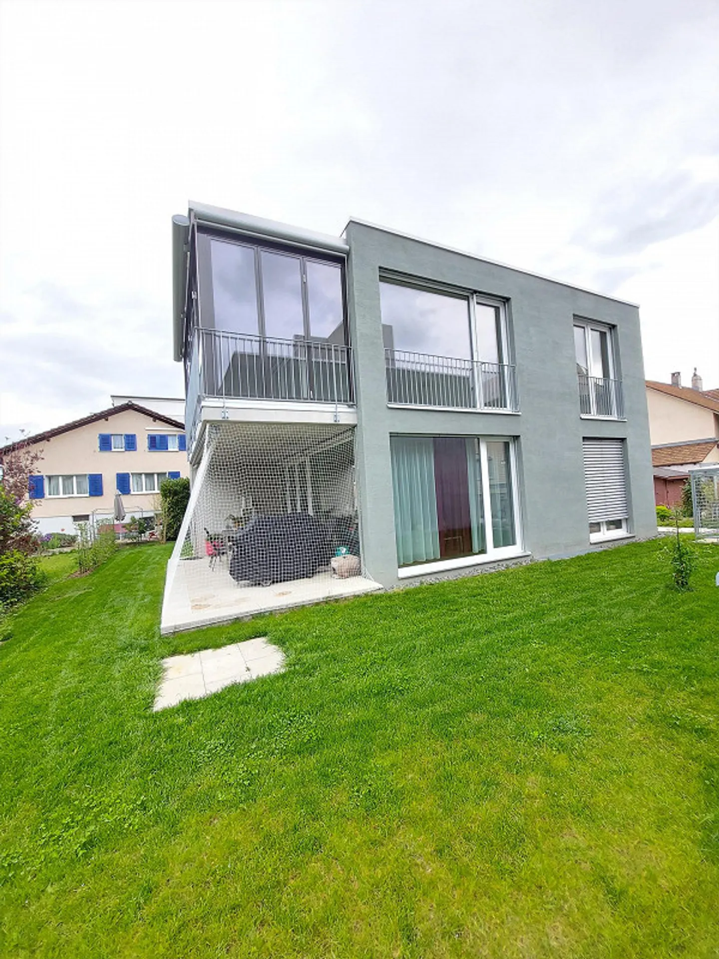 Appartamento moderno di 3,5 stanze con terrazza sul tetto - Foto 1 di 8