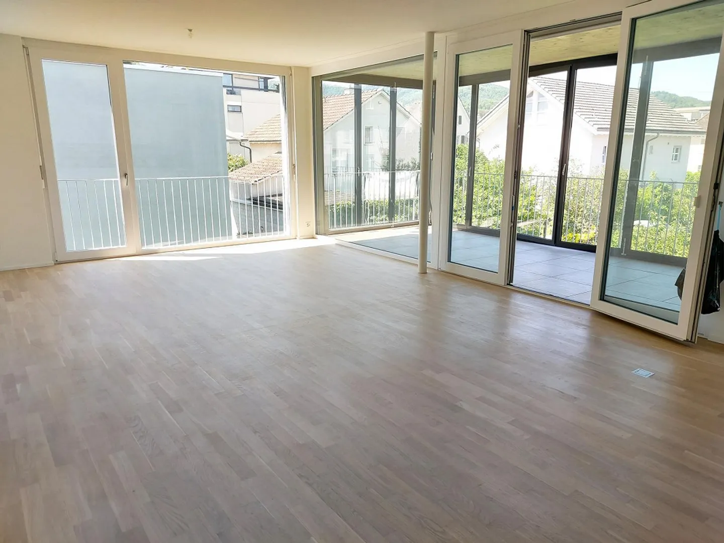 Appartamento moderno di 3,5 stanze con terrazza sul tetto - Foto 7 di 8