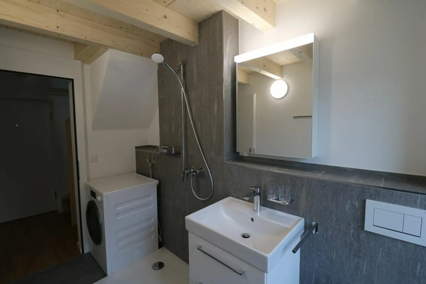 Living in the Heart of Neunkirch: First Occupancy 2.5-Room Apartment - Photo 7 of 12