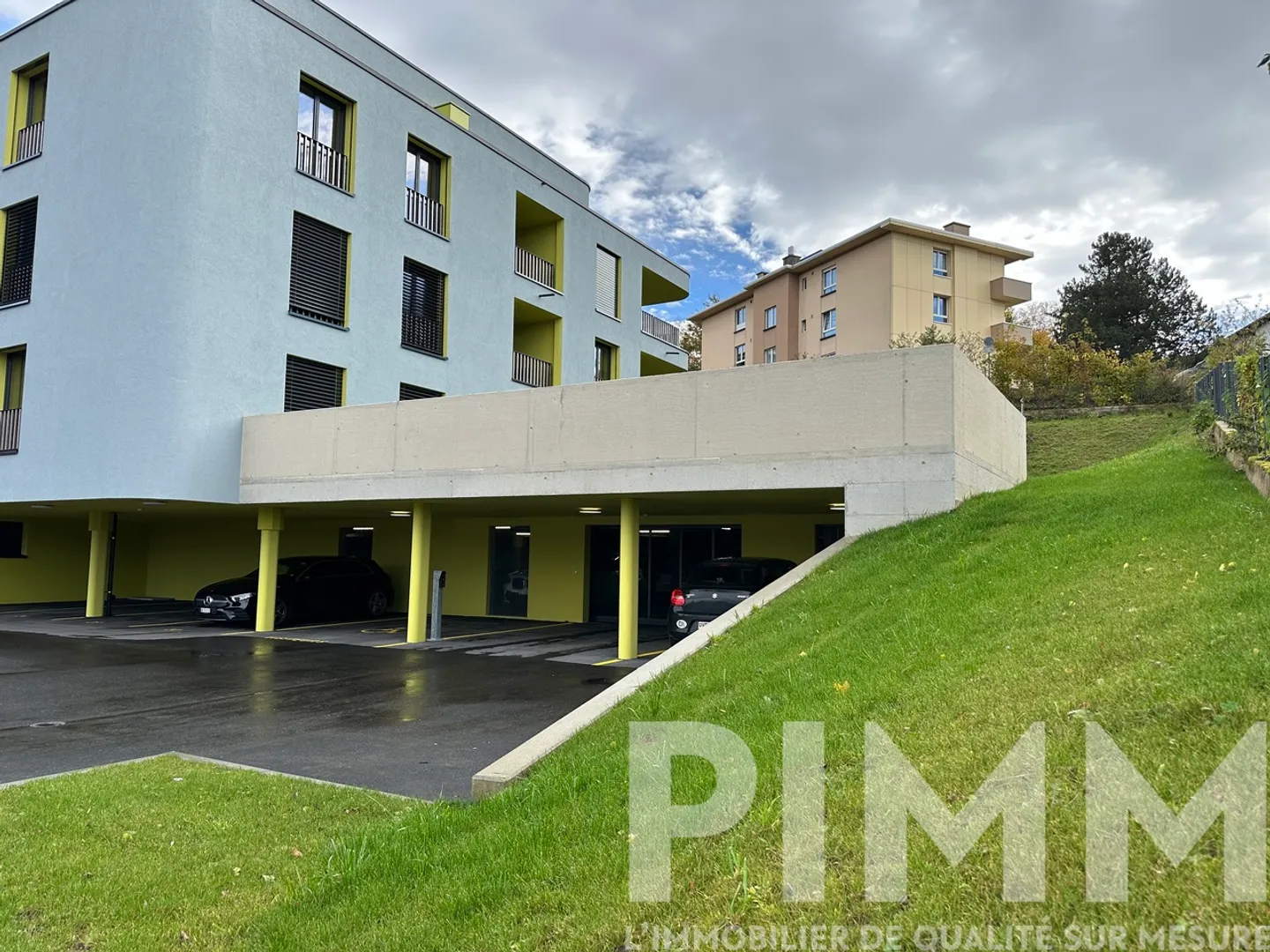 PARCHEGGIA LA TUA MOTO! - Foto 1 di 4
