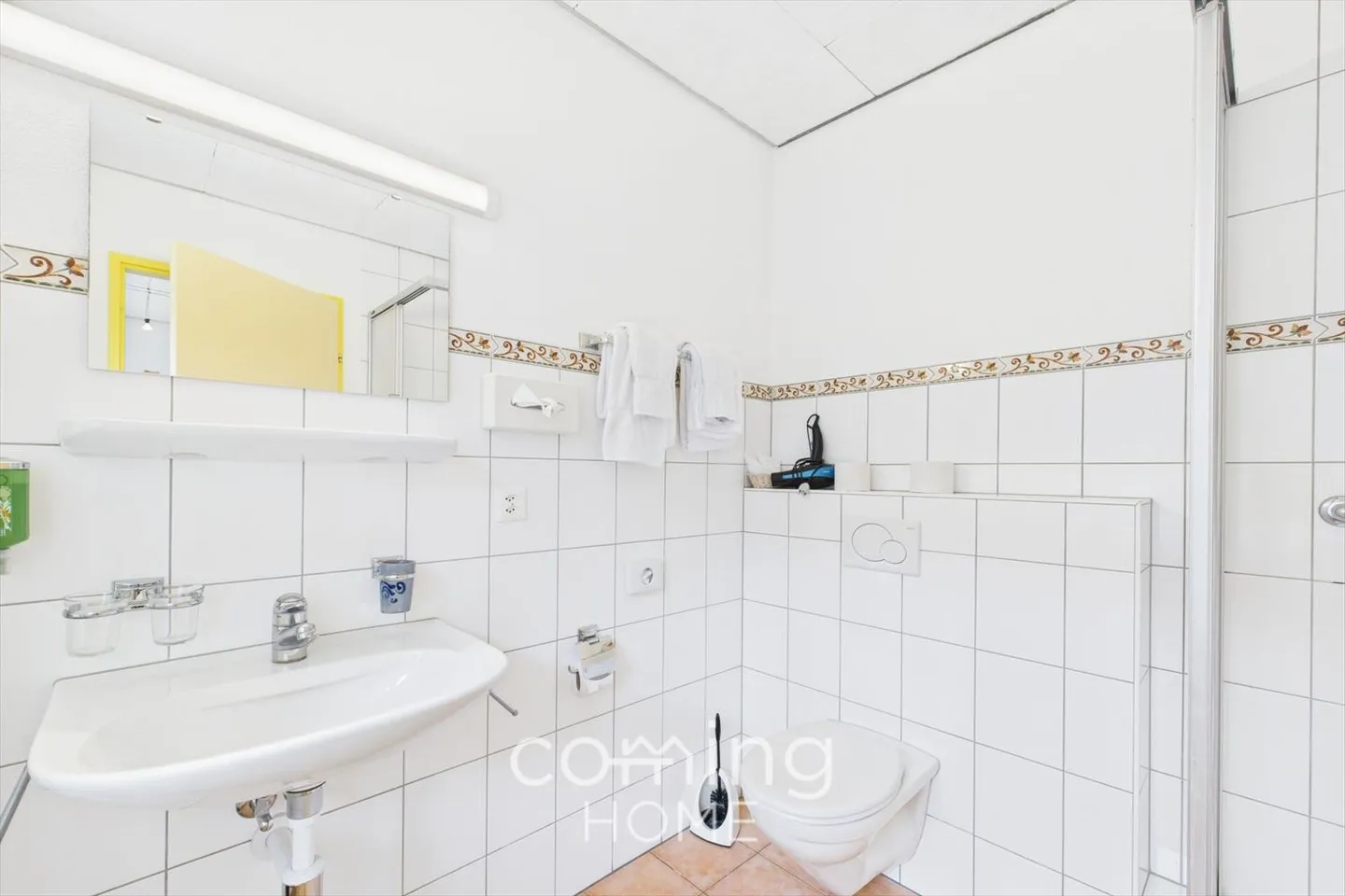Proprietà di investimento a Mörel - Due appartamenti di 2,5 stanze e spazio ufficio come pacchetto - Foto 6 di 12