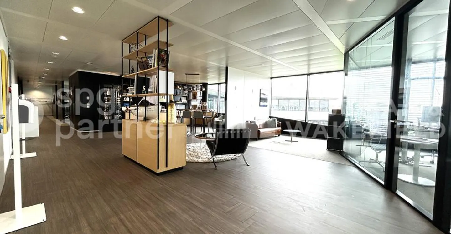 CRASSIER 3 Plug & Play Offices in a prestigious building in Terre Bonne Nyon - Photo 6 of 13