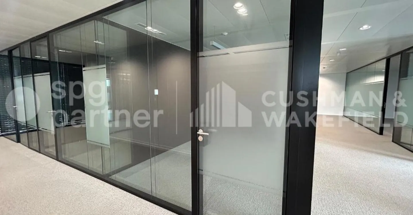 CRASSIER 3 Plug & Play Offices in a prestigious building in Terre Bonne Nyon - Photo 12 of 13