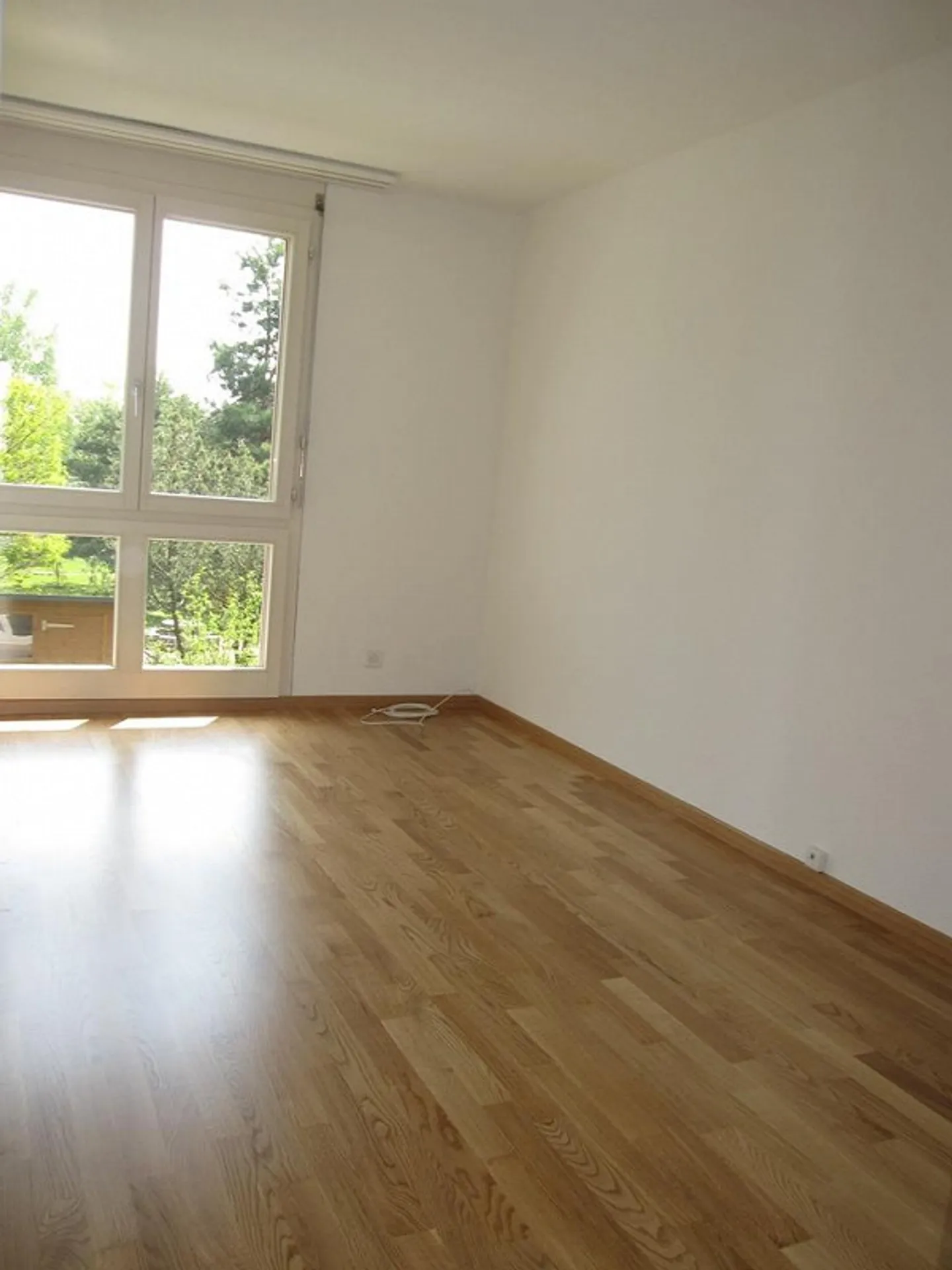 4.5-Room Maisonette Apartment Near the Train Station! - Photo 6 of 10