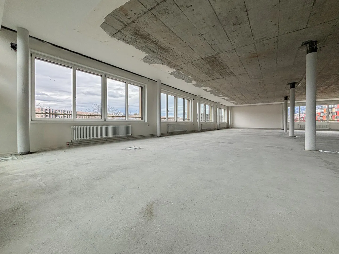 Modern commercial spaces in a prime location in Adliswil! - Photo 4 of 6