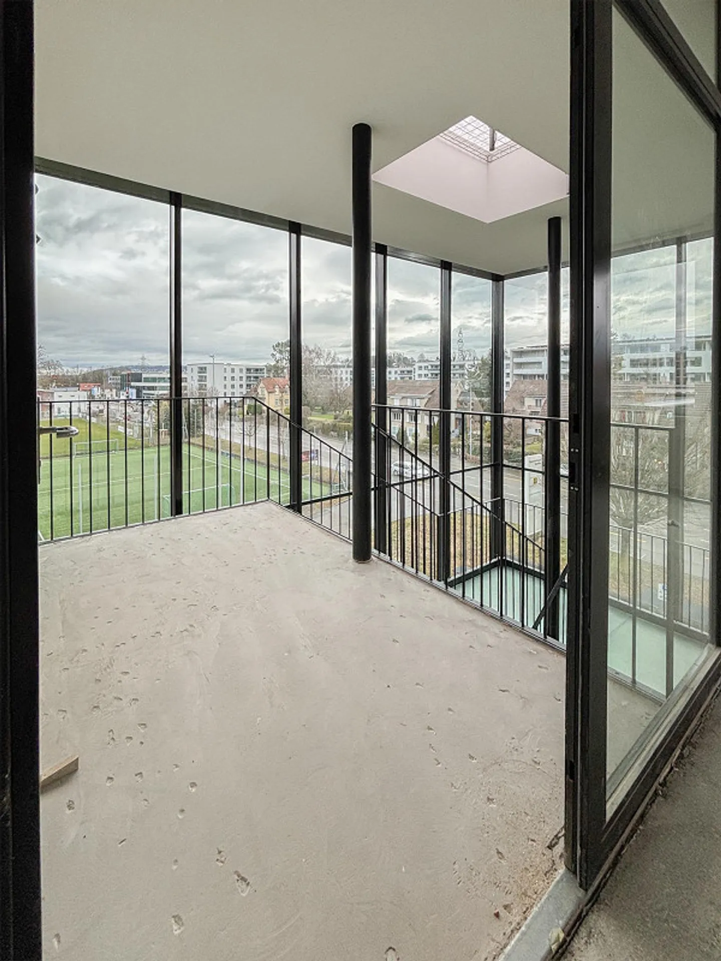 Modern commercial spaces in a prime location in Adliswil! - Photo 5 of 6