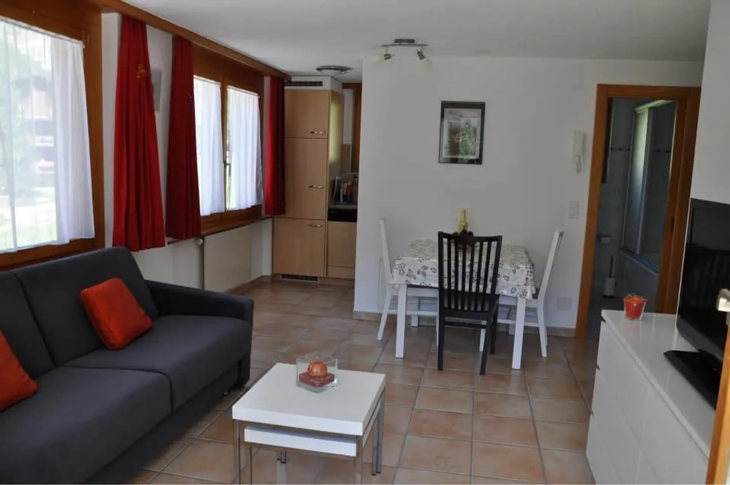 Furnished 2 1/2 room apartment - Photo 1 of 9