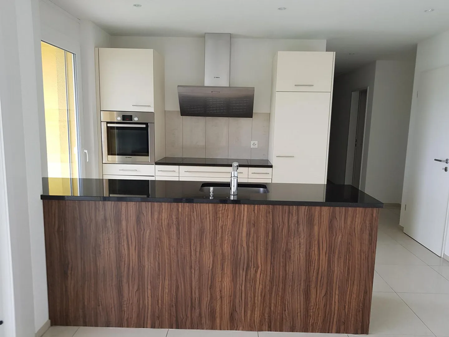 Moderne 4.5-Zimmerwohnung mit Terrasse - Foto 2 von 9