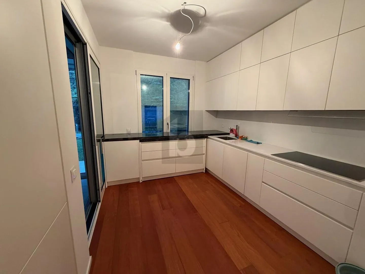 Appartamento di Lusso con Vista Lago - Foto 3 di 6