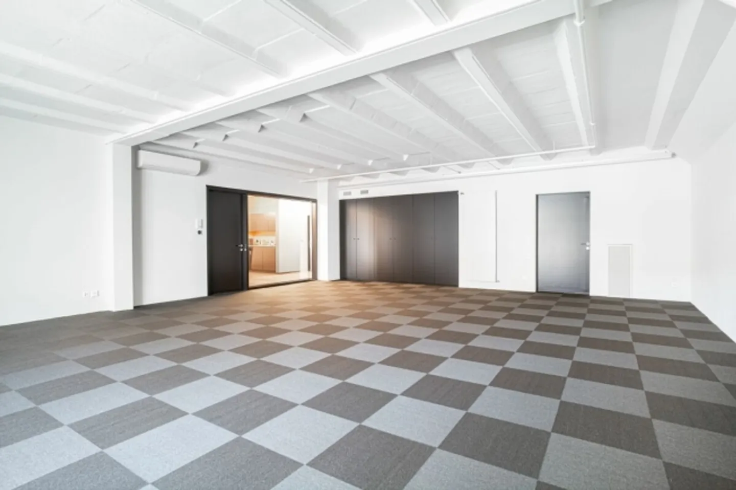 Einzigartiges Büro in historischem Gebäude - Foto 1 von 7