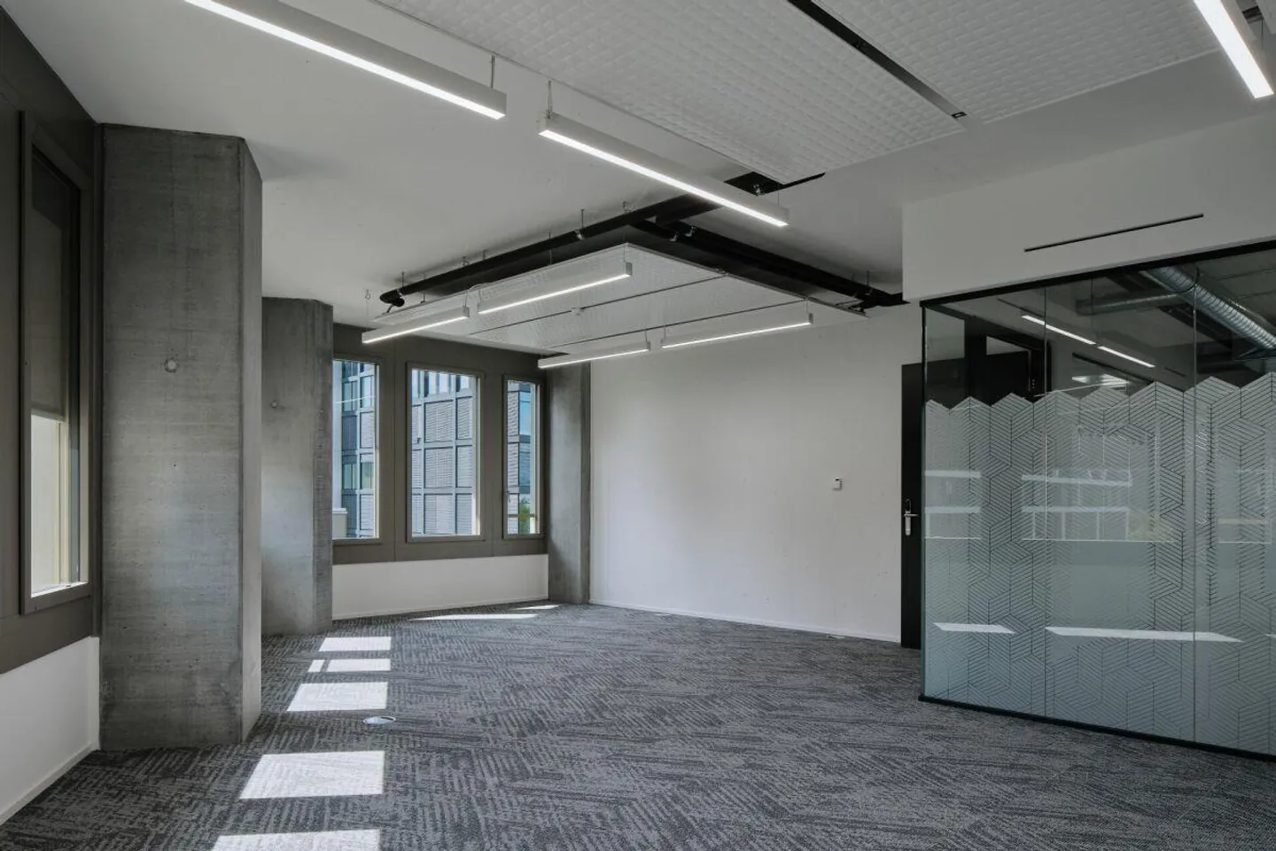 Travailler avec vision : Espace de bureau développé dans la tour de jardin Agl... - Photo 10 sur 14