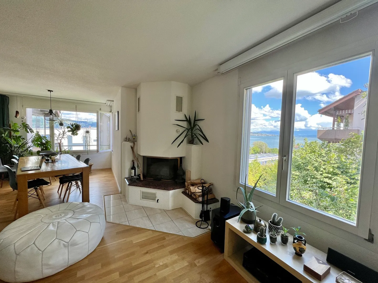 APPARTEMENT 4½ PIÈCES À WÄDENSWIL (ZH), MEUBLÉ, TEMPORAIRE - Photo 2 sur 10