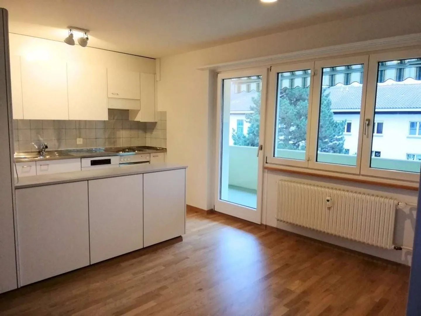 Accogliente appartamento di 3,5 stanze vicino al campo da tennis - Foto 3 di 7