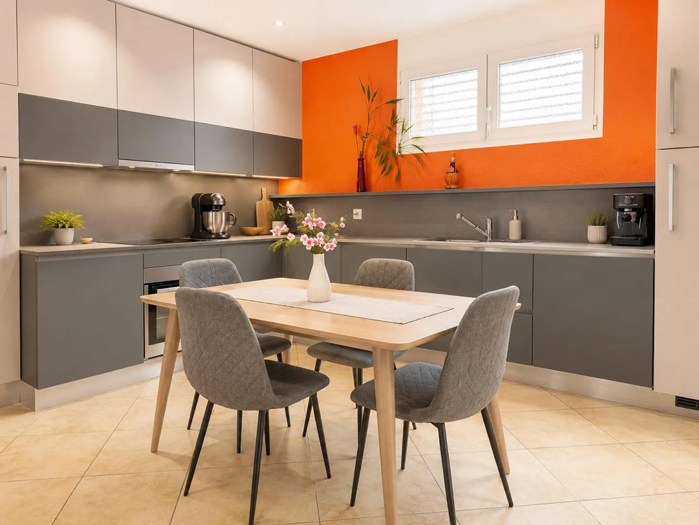 Affascinante Casa Multifamiliare - Foto 12 di 29