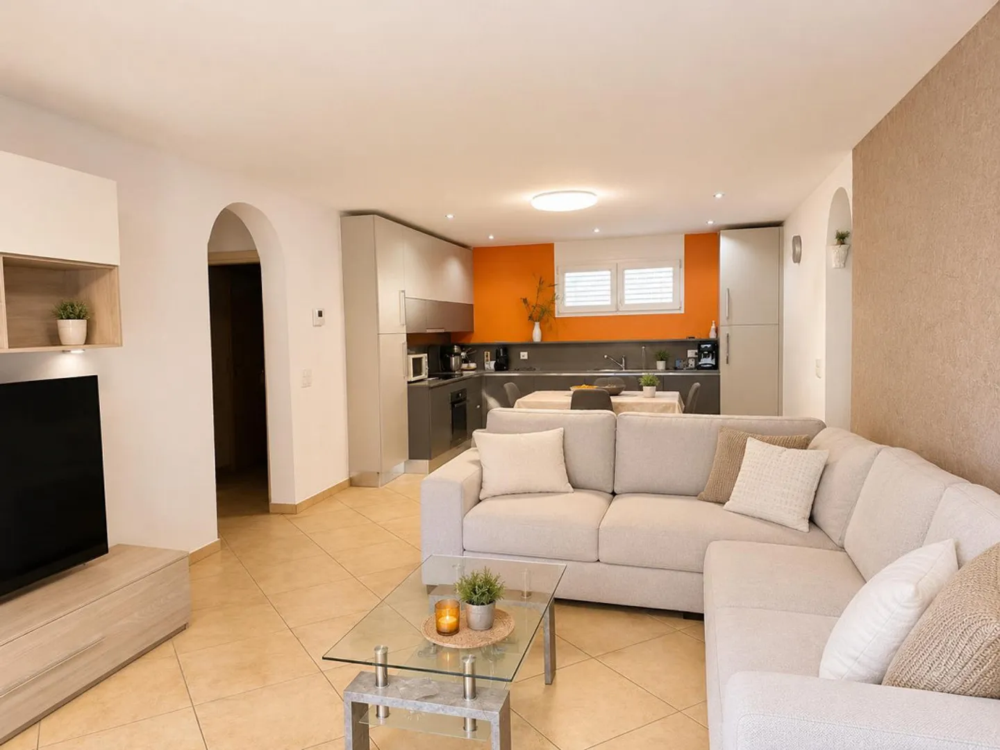 Affascinante Casa Multifamiliare - Foto 2 di 29