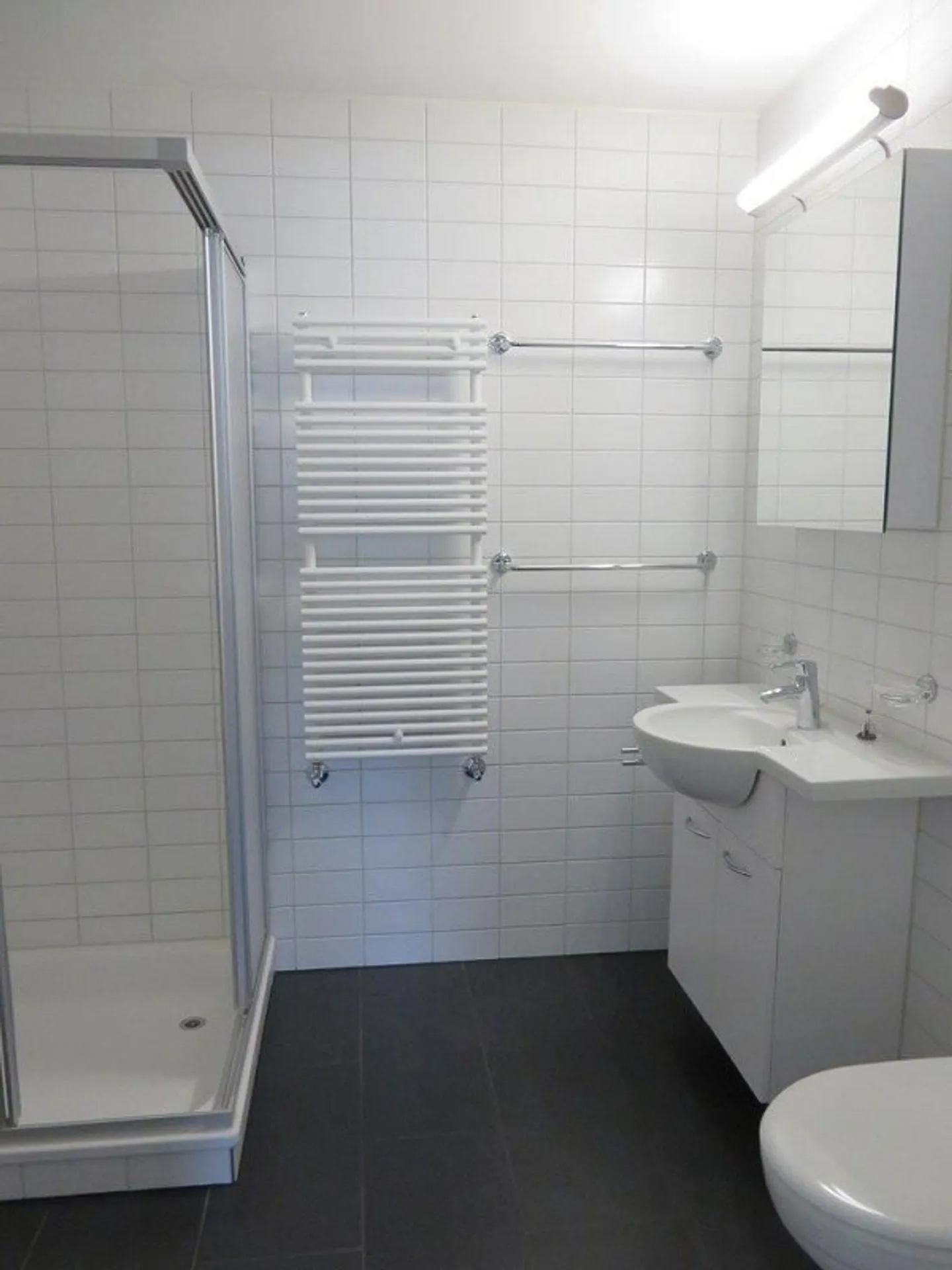 Appartement confortable avec coin salon ensoleillé dans le jardin - Photo 5 sur 6