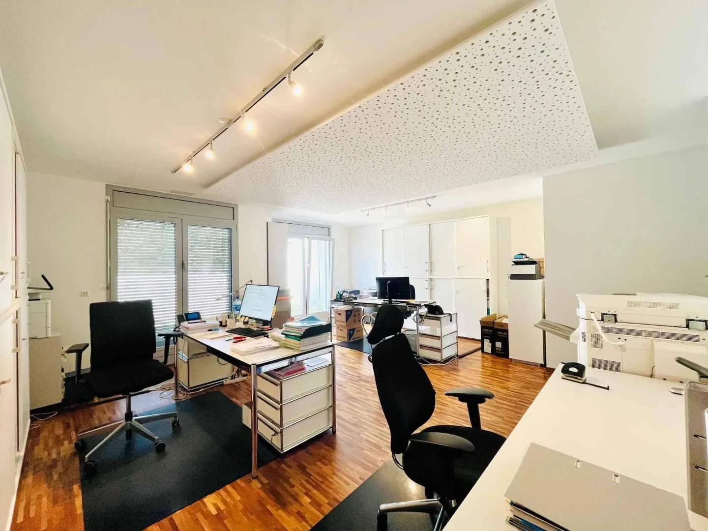 90 m² offices with a view of Lake Geneva and spacious terrace - Photo 4 of 4