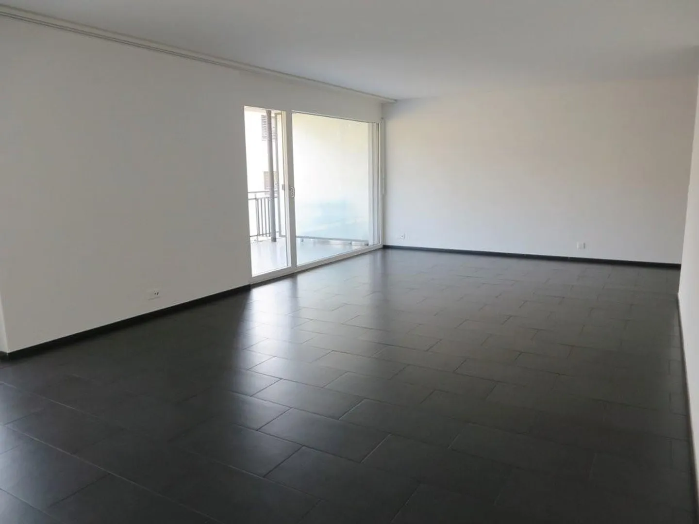 Appartement confortable avec coin salon ensoleillé dans le jardin - Photo 2 sur 6