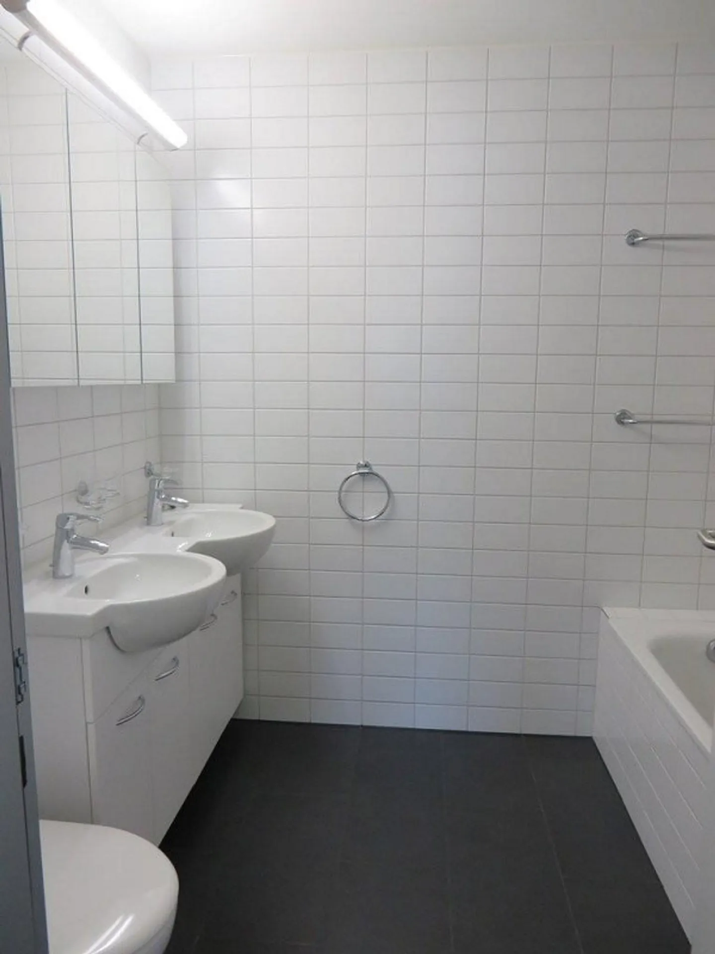 Appartement confortable avec coin salon ensoleillé dans le jardin - Photo 4 sur 6