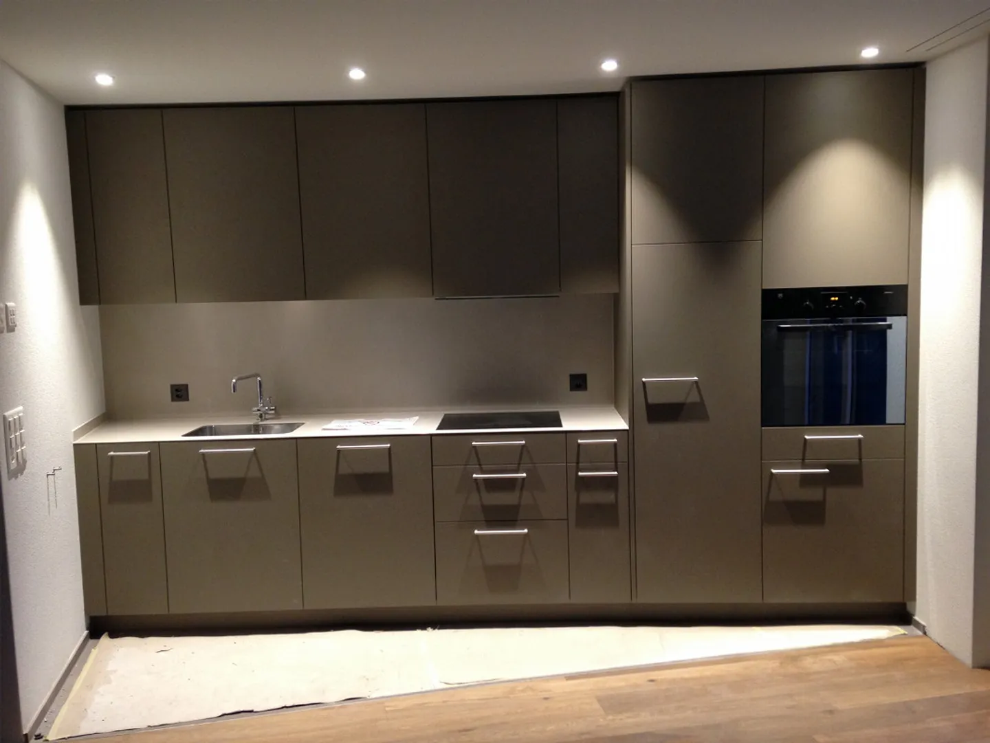 2.5 Attic Apartment in the Village Center (W12) - Photo 4 of 12