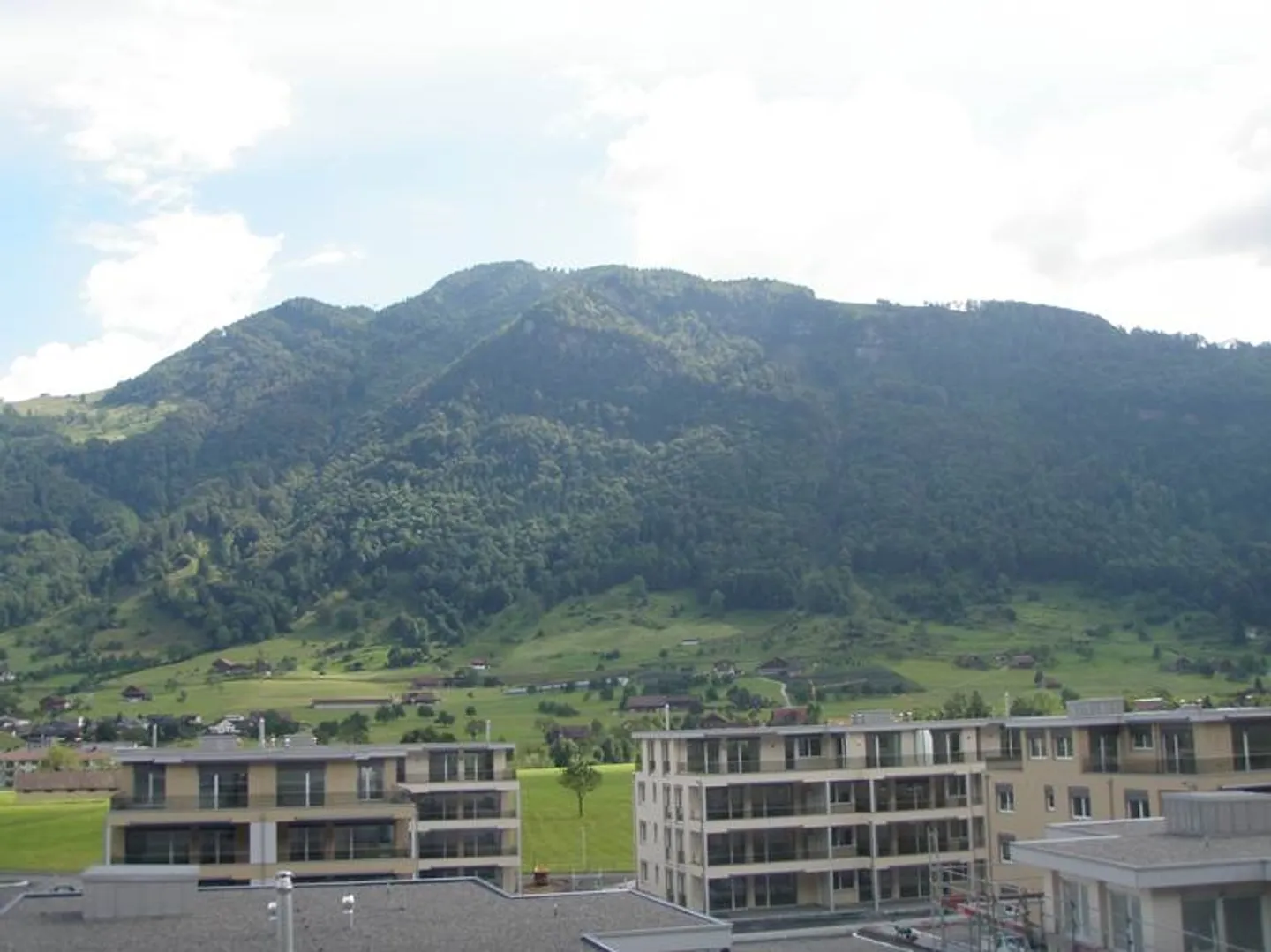 2.5 Attic Apartment in the Village Center (W12) - Photo 8 of 12