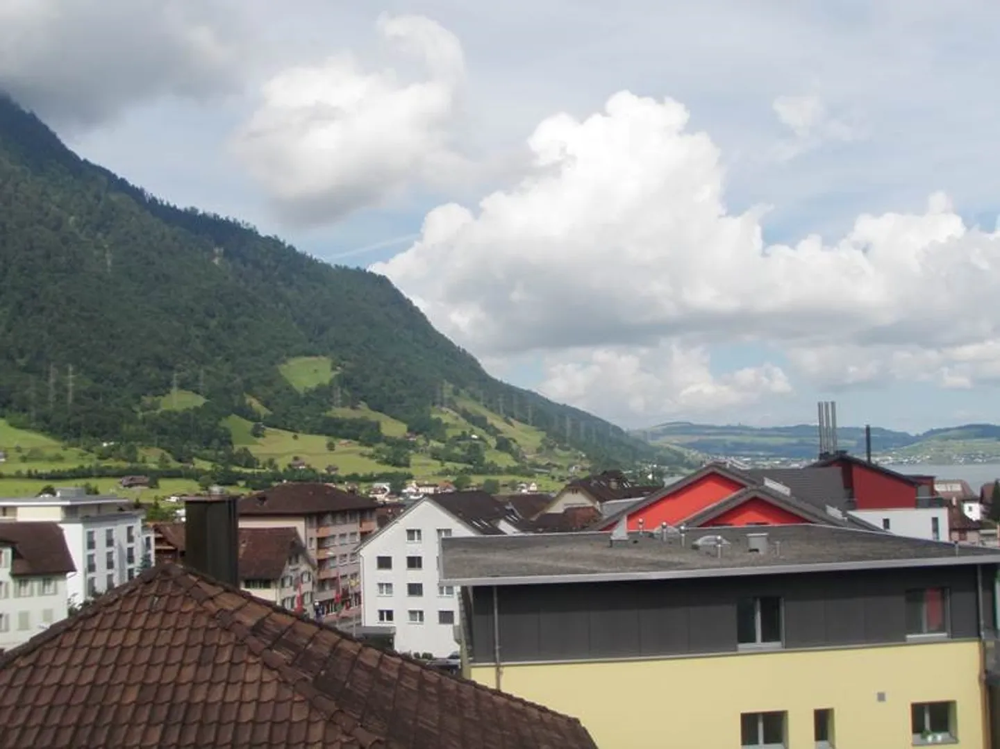 2.5 Attic Apartment in the Village Center (W12) - Photo 12 of 12