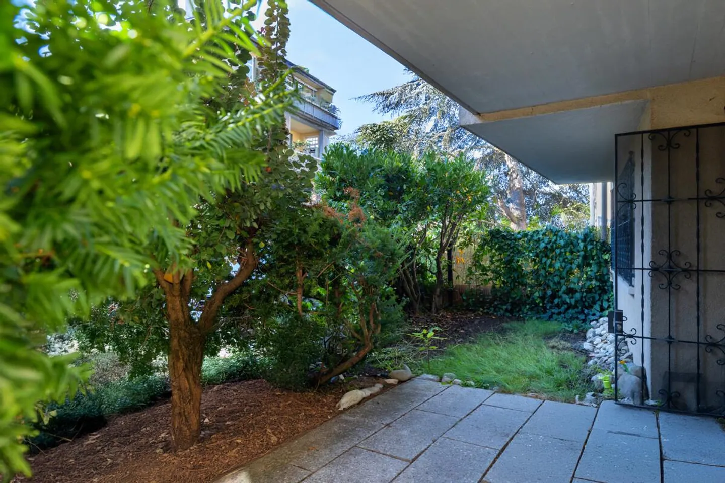 Zürich: Garden apartment with design potential - Photo 4 of 5