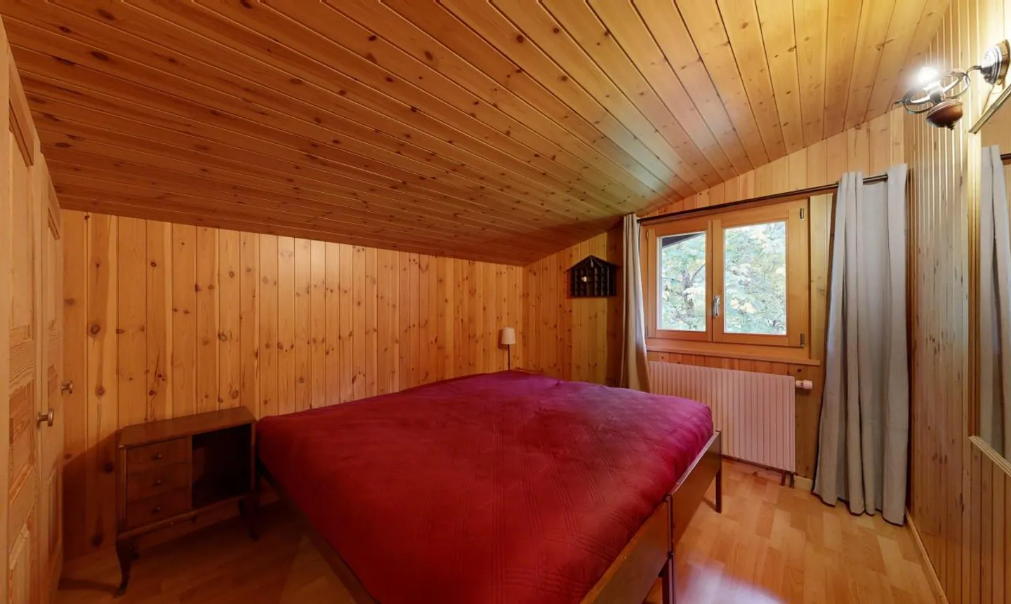 Exclusive: 5-bedroom chalet with a beautiful south-facing orientation - Photo 10 of 13