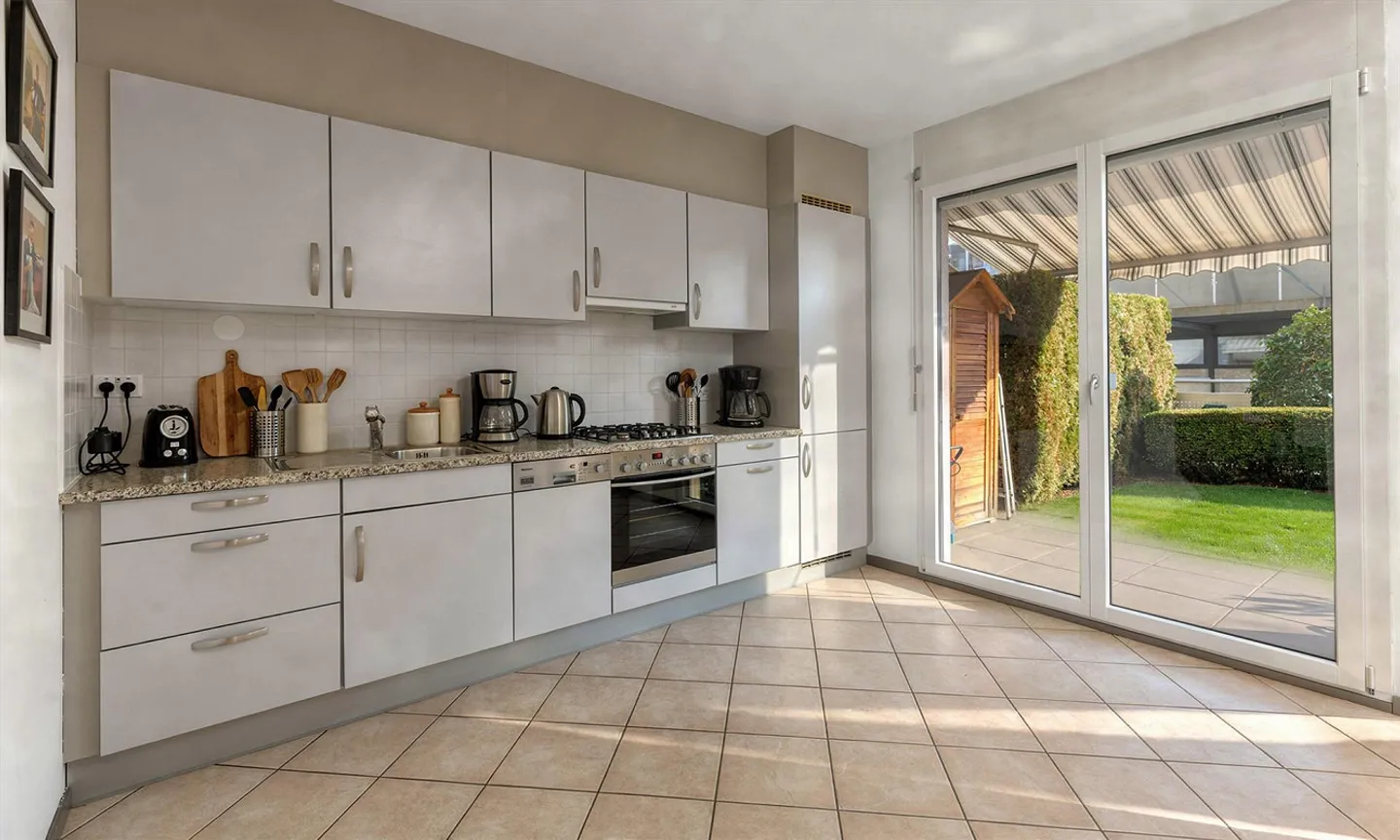 BRIGHT AND SPACIOUS 3.5 ROOMS WITH GARDEN IN VIGANELLO - Photo 3 of 9