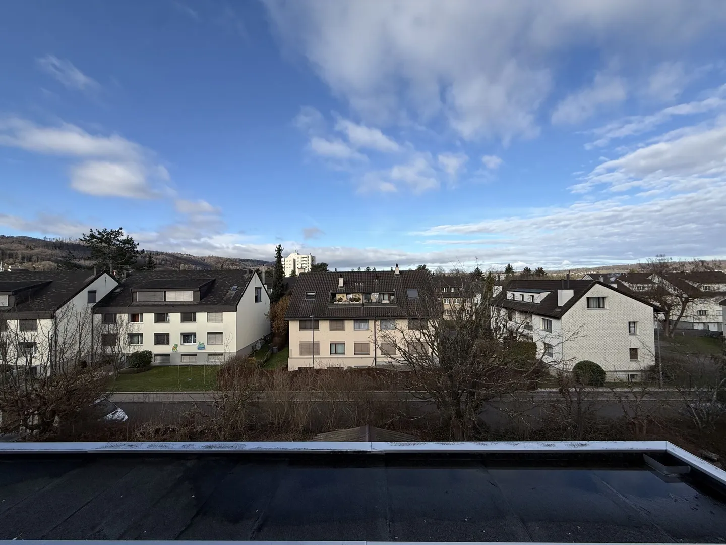 Appartamento mansardato luminoso in una posizione tranquilla! - Foto 2 di 12