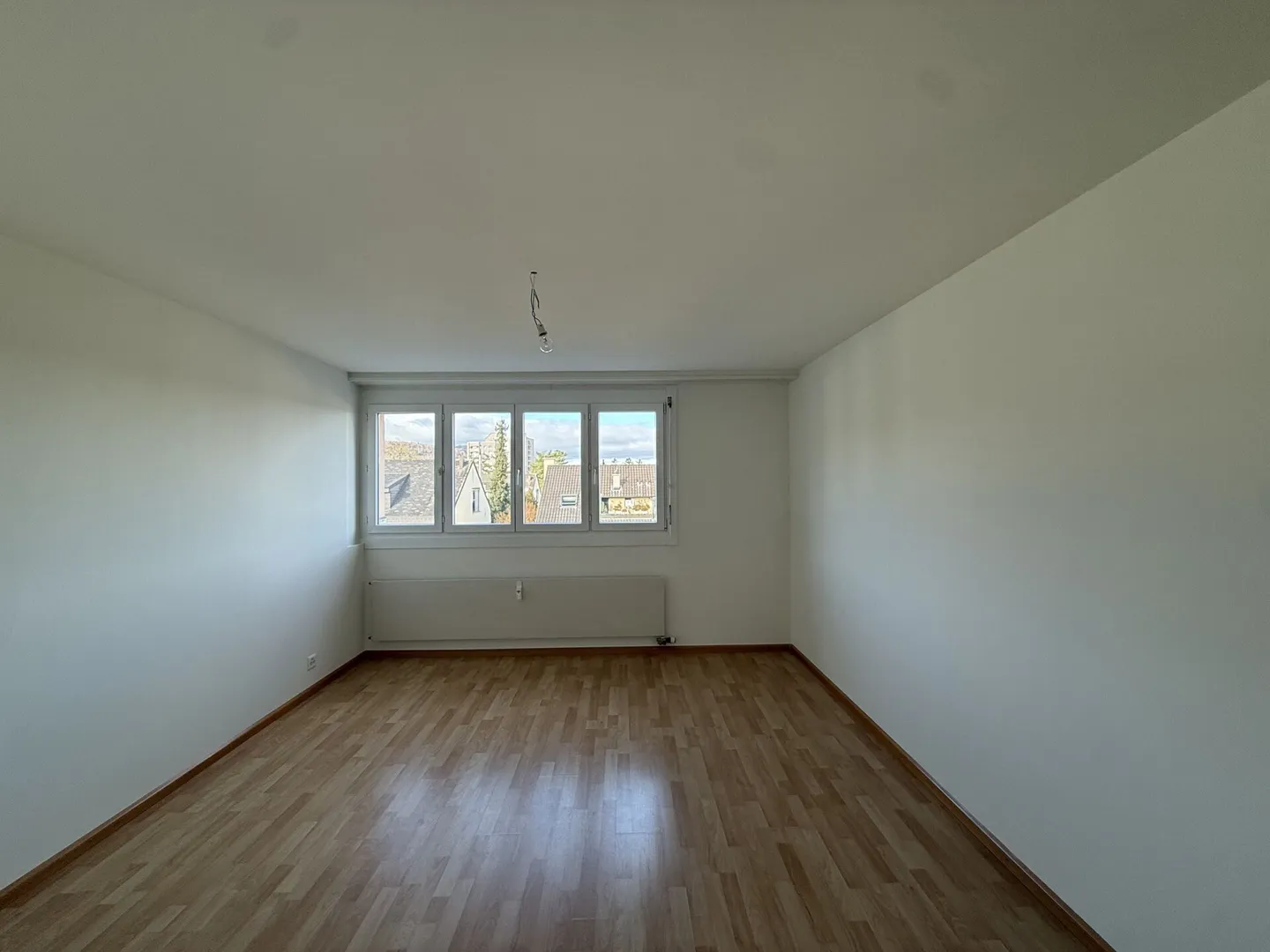 Appartamento mansardato luminoso in una posizione tranquilla! - Foto 8 di 12