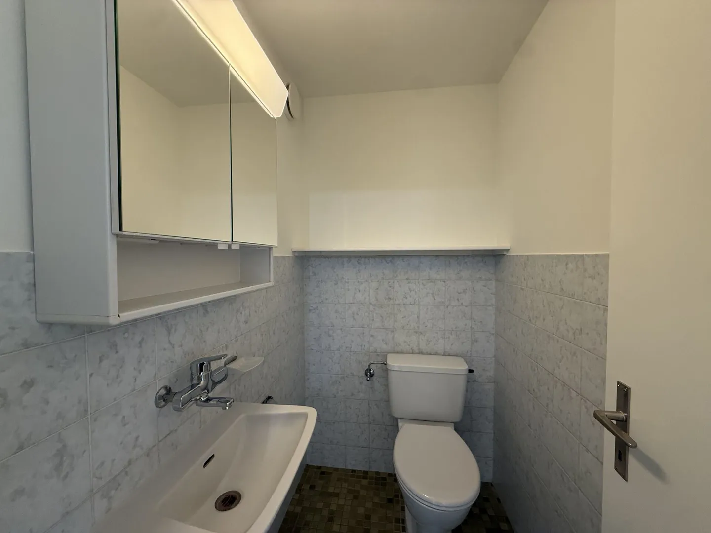 Appartamento mansardato luminoso in una posizione tranquilla! - Foto 9 di 12