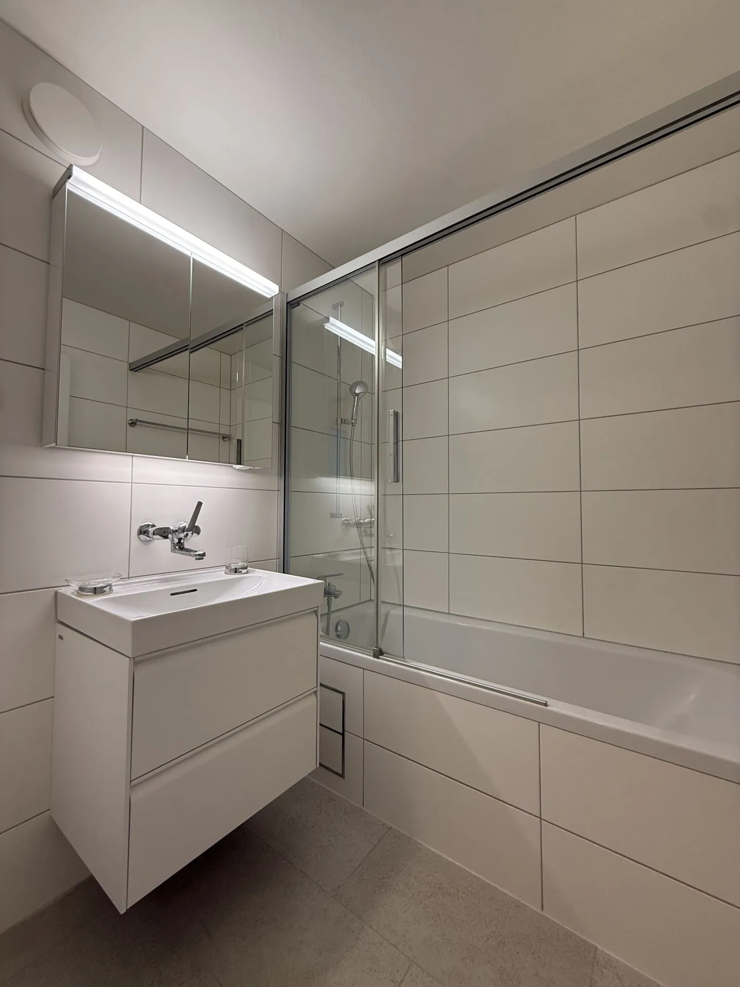 Appartamento mansardato luminoso in una posizione tranquilla! - Foto 7 di 12